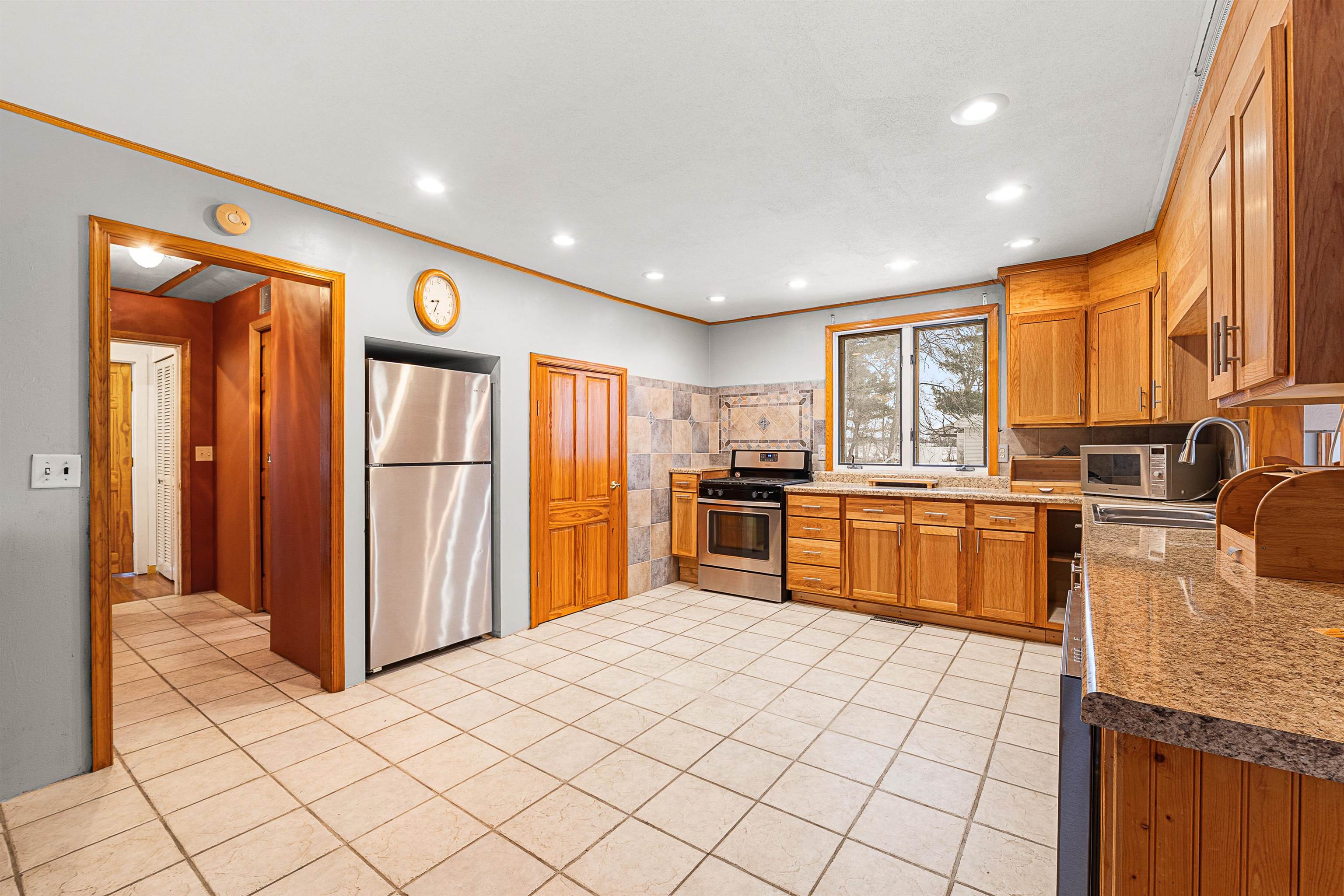 4931 County Rd T Oshkosh, WI 54904 - Photo 7 of 26