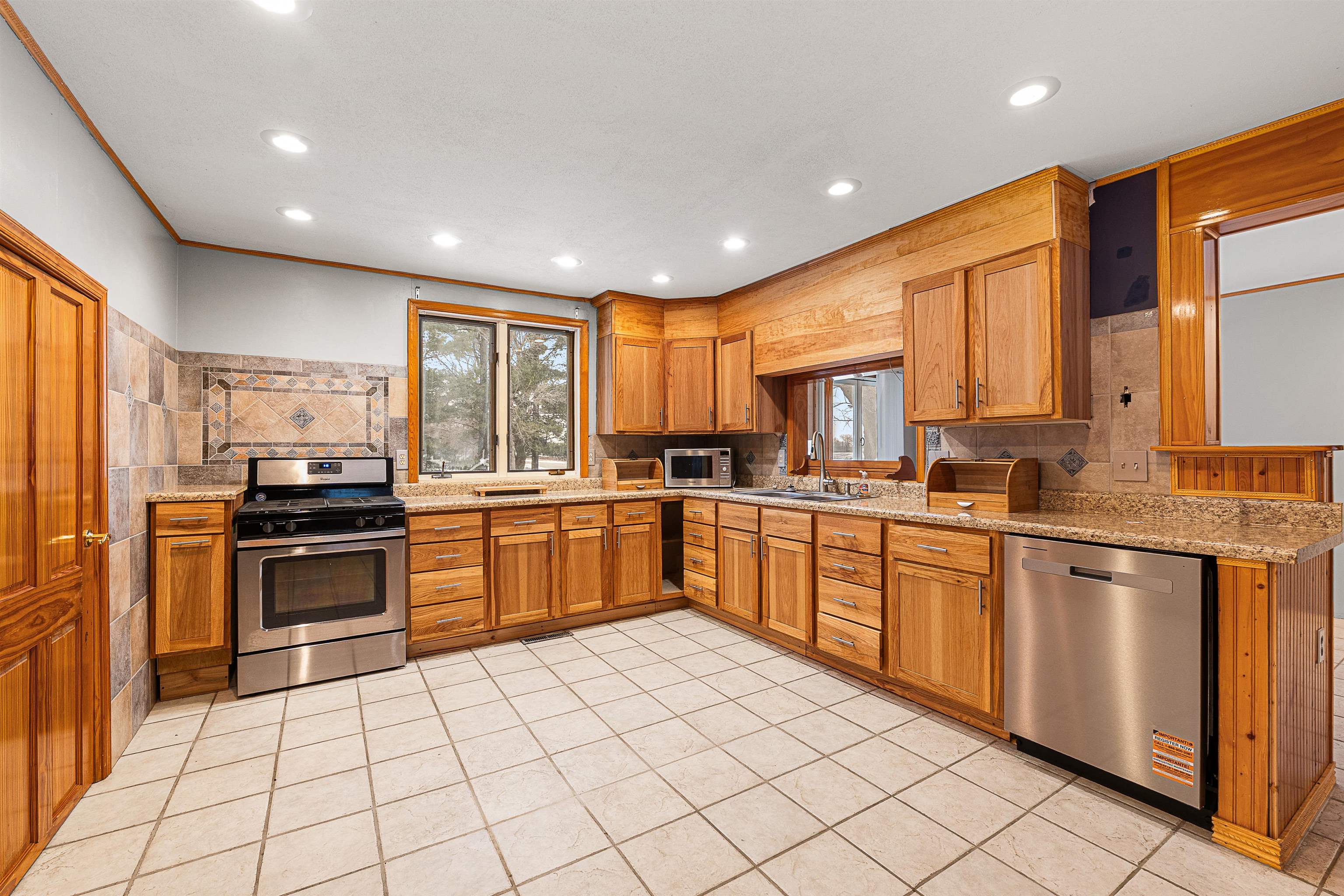 4931 County Rd T Oshkosh, WI 54904 - Photo 8 of 26