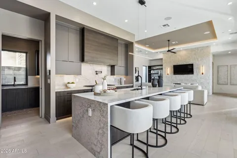 $2,245,555 | 1832 East Palmaire Avenue, Phoenix, AZ 85020