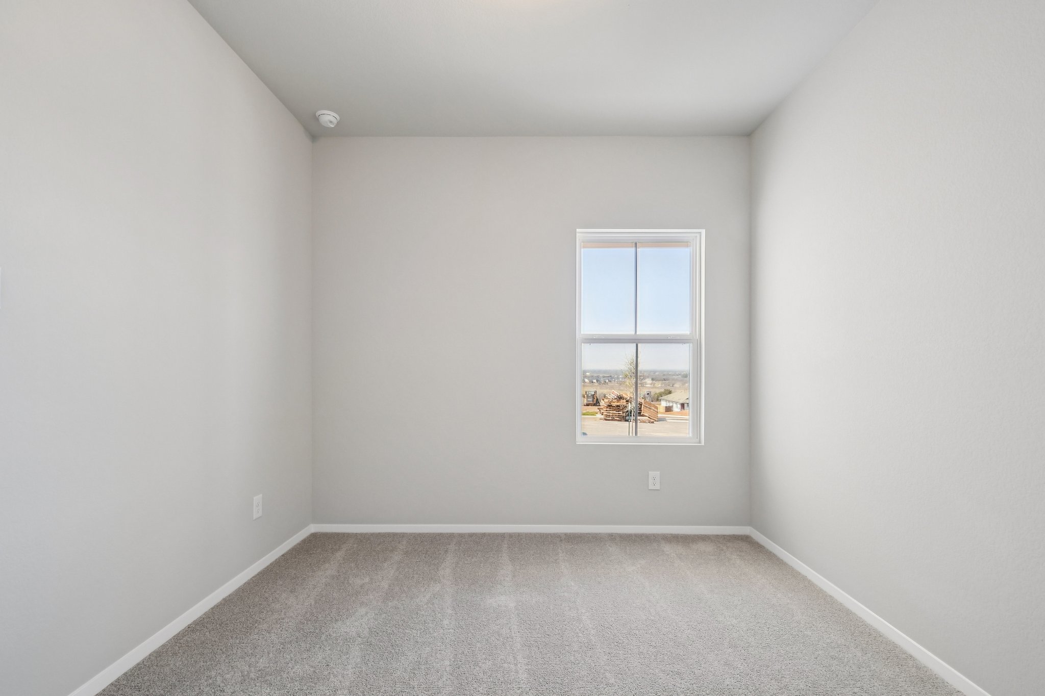 11913 Ellena Cove Austin, TX 78747 - Photo 24 of 35 an empty room with windows