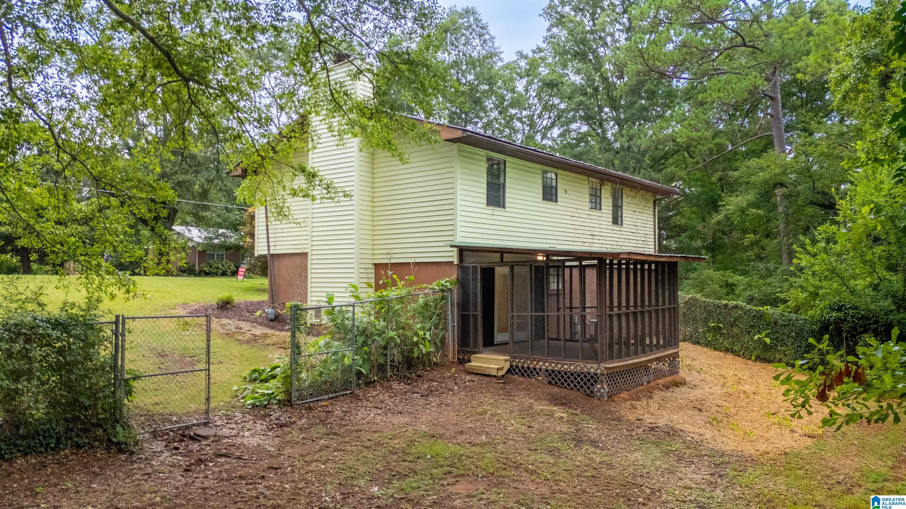 213 Bates Street Weaver, AL 36277 - Photo 4 of 47