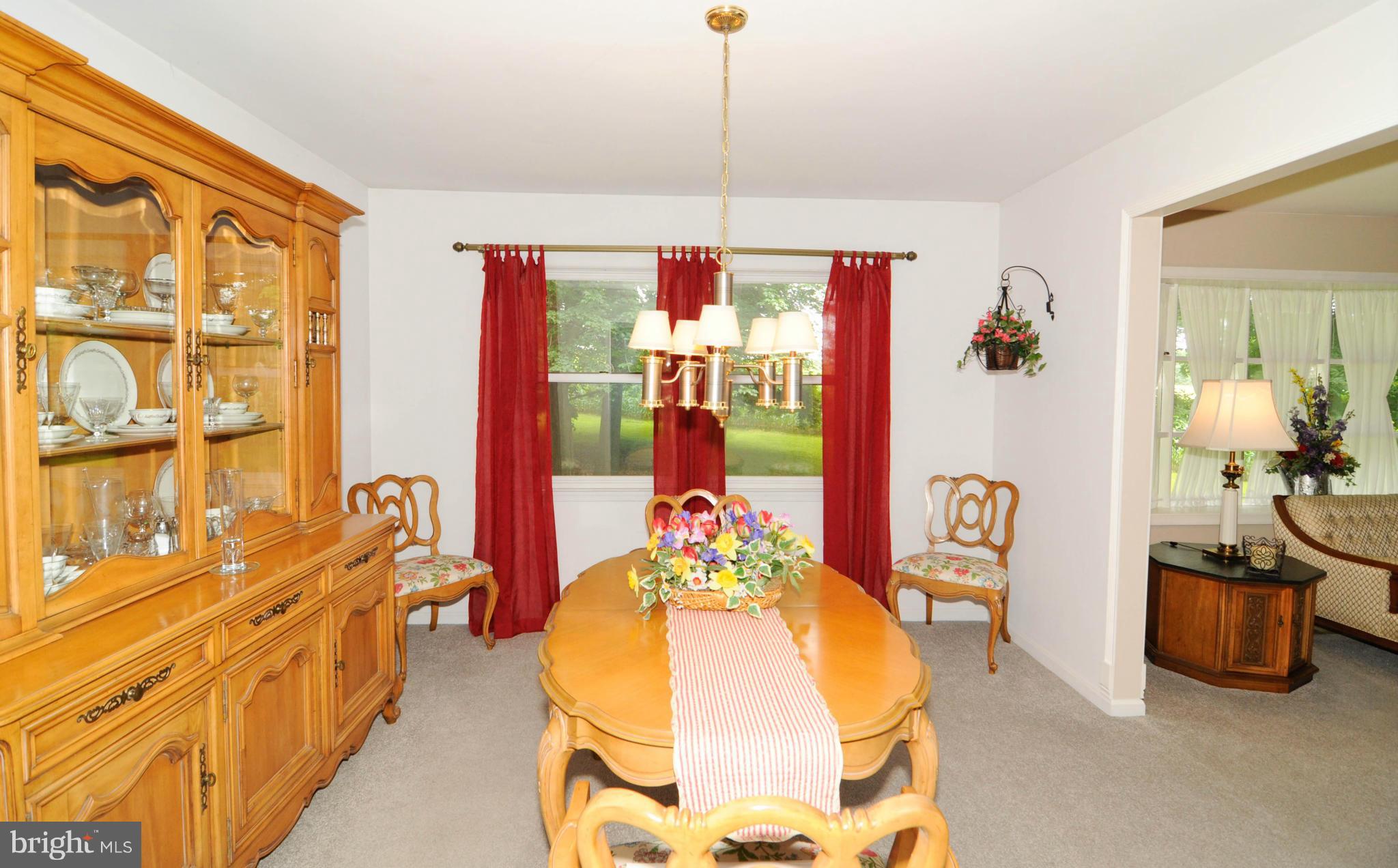 8187 Murphy Road Fulton, MD 20759 - Photo 7 of 25 a very nice looking room with a large window