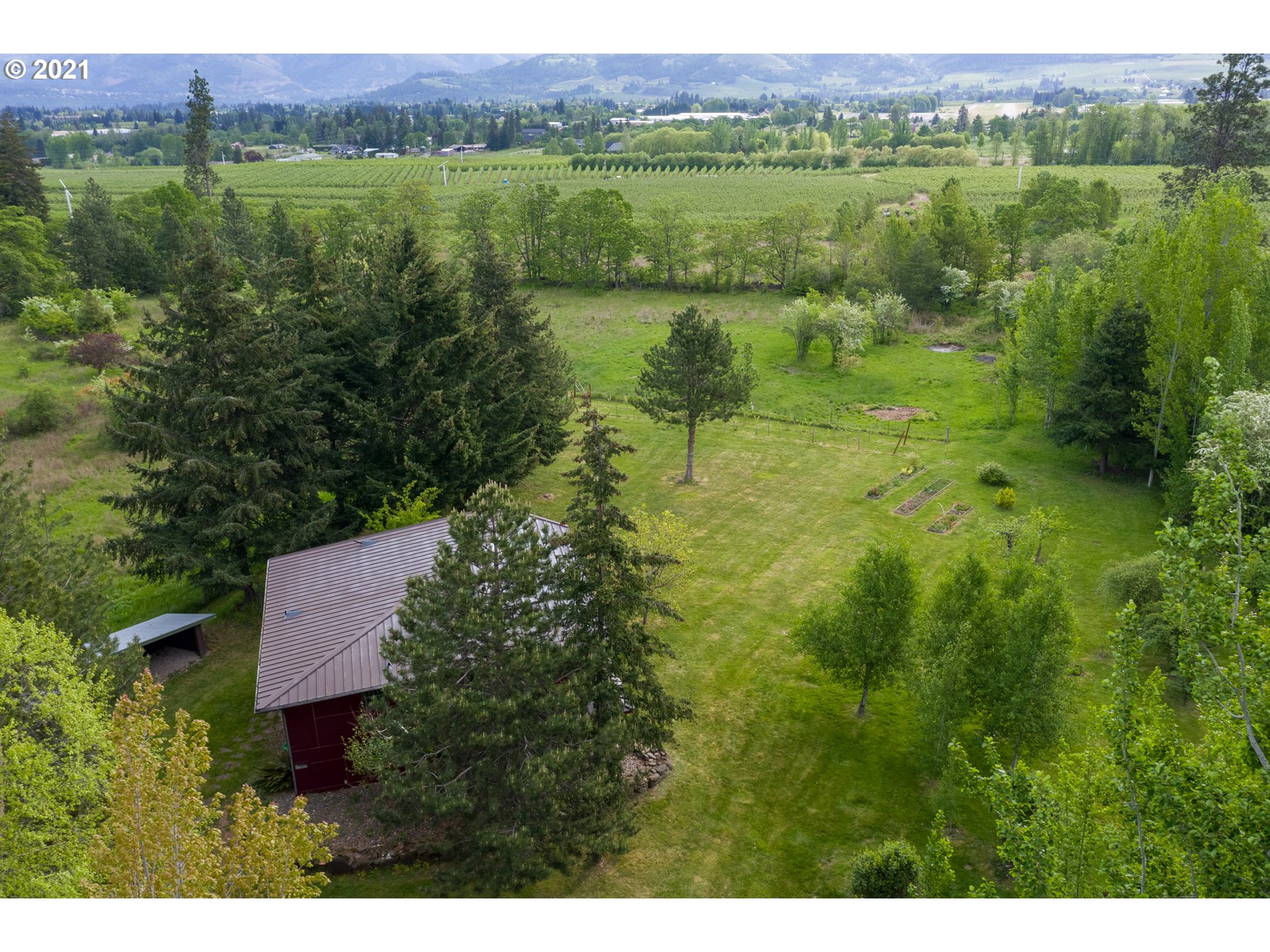 1665 Markham Road Hood River, OR 97031 - Photo 32 of 32 Gallery Image 32