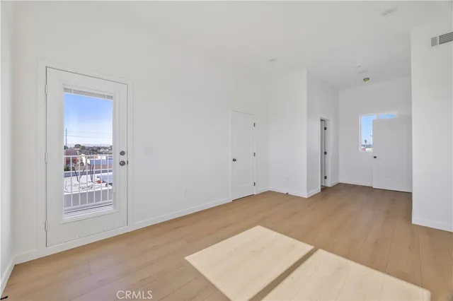 $2,499,888 | 10905 Dalerose Avenue, Inglewood, CA 90304