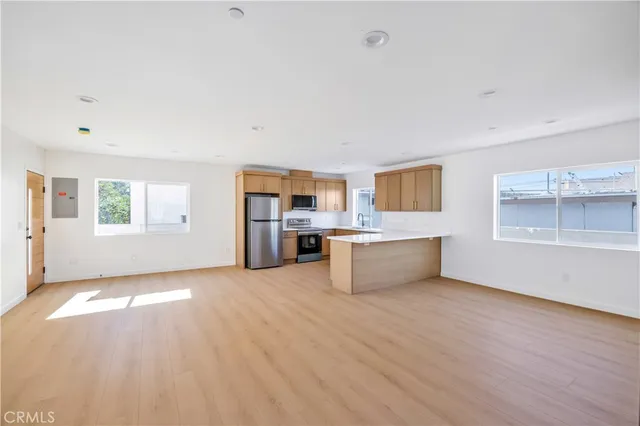 $2,499,888 | 10905 Dalerose Avenue, Inglewood, CA 90304