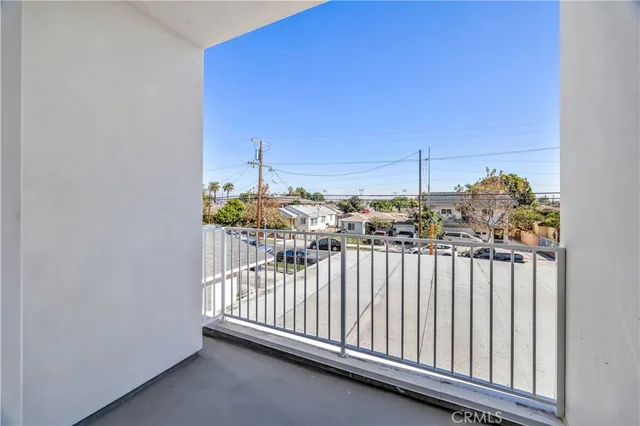 $2,499,888 | 10905 Dalerose Avenue, Inglewood, CA 90304