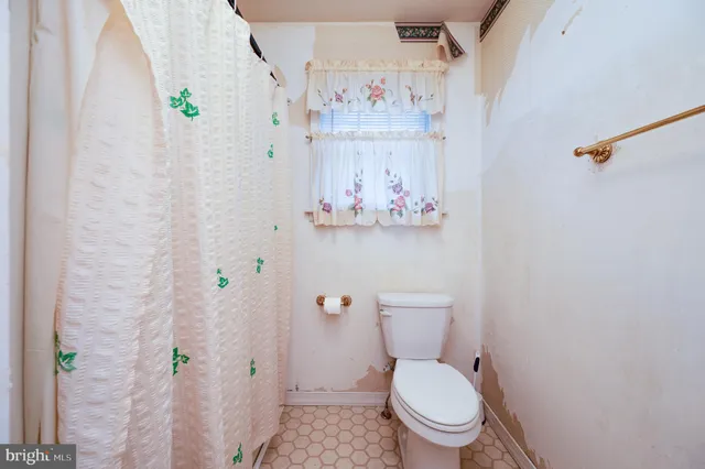 a view of a storage & utility room