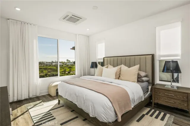 $1,750,000 | 201 Lynx, Irvine, CA 92606