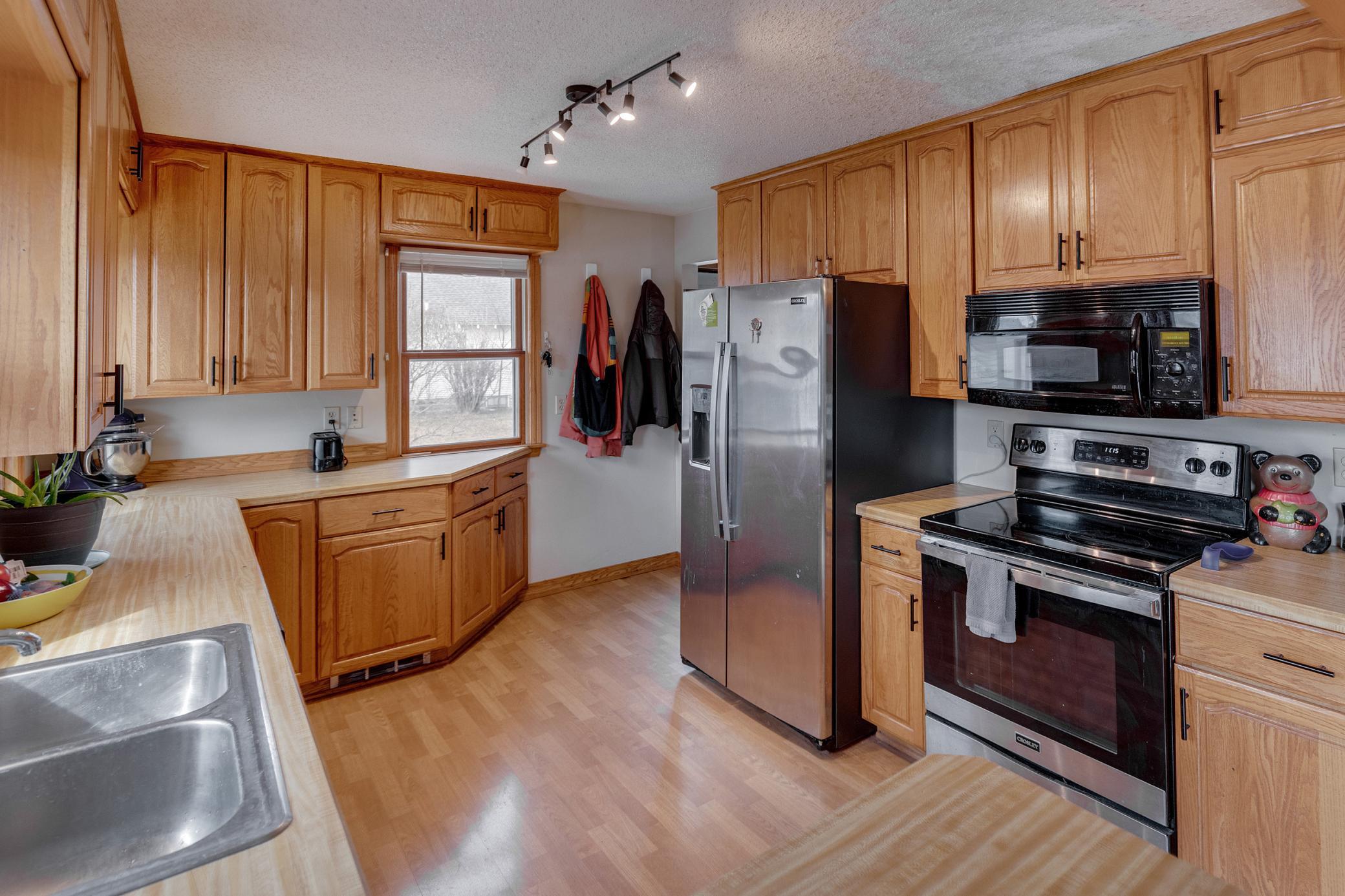 1822 Oak Street Brainerd, MN 56401 - Photo 6 of 23