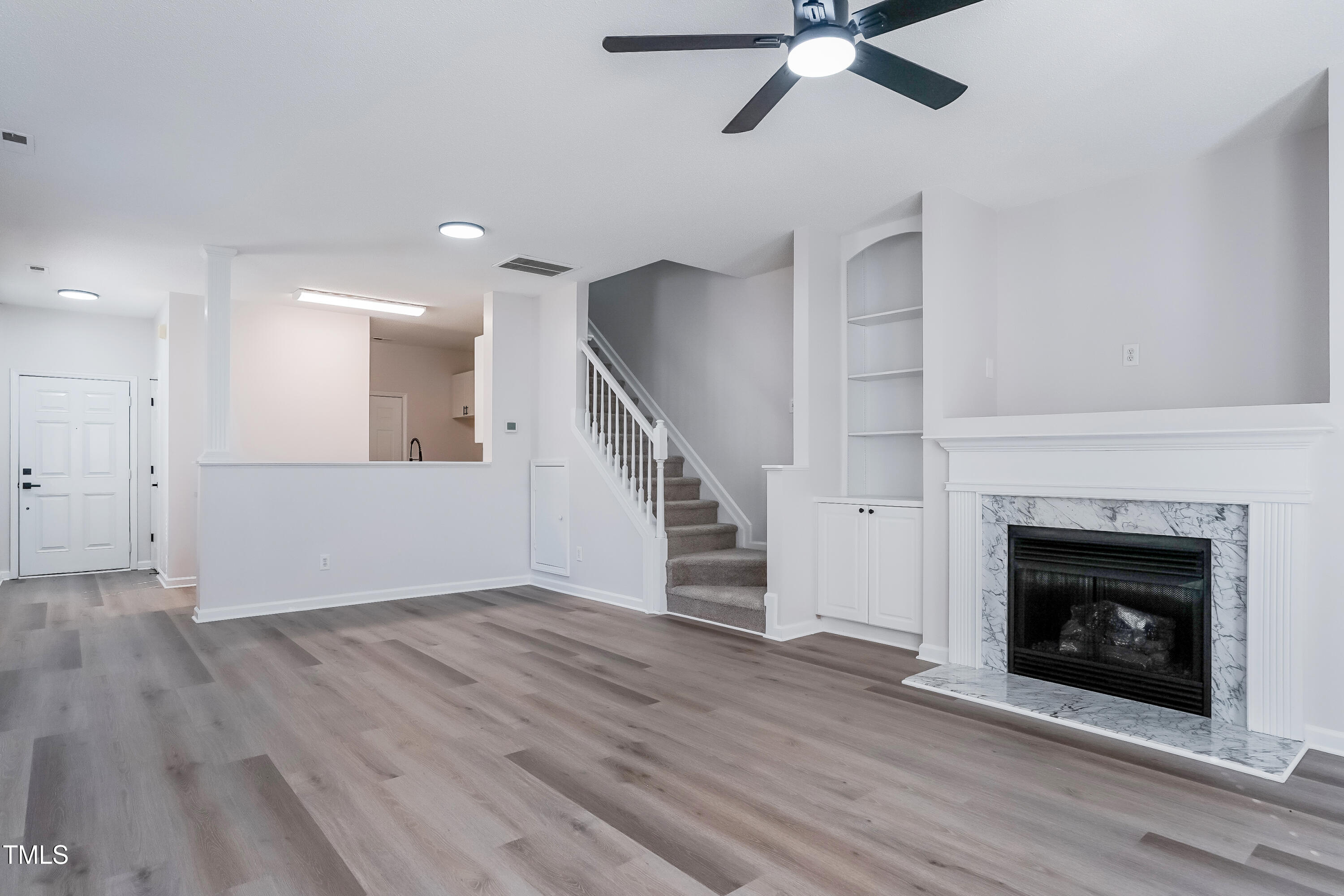 2000 Metacomet Way Raleigh, NC 27604 - Photo 3 of 15 Living Room-14763588