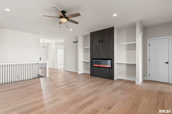 $440,000 | 5305 Verdant Lane, Springfield, IL 62711