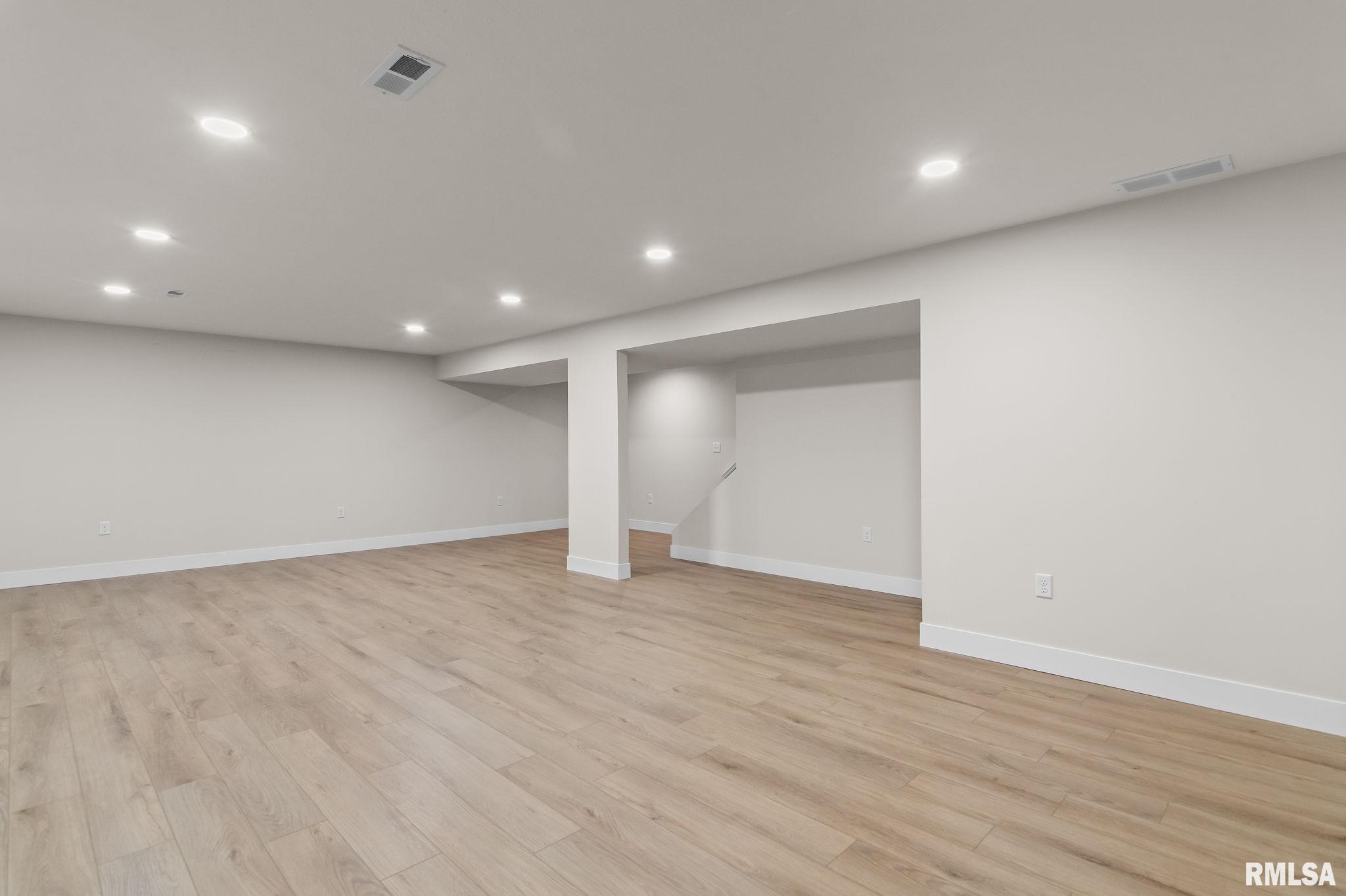 5305 Verdant Lane Springfield, IL 62711 - Photo 23 of 33