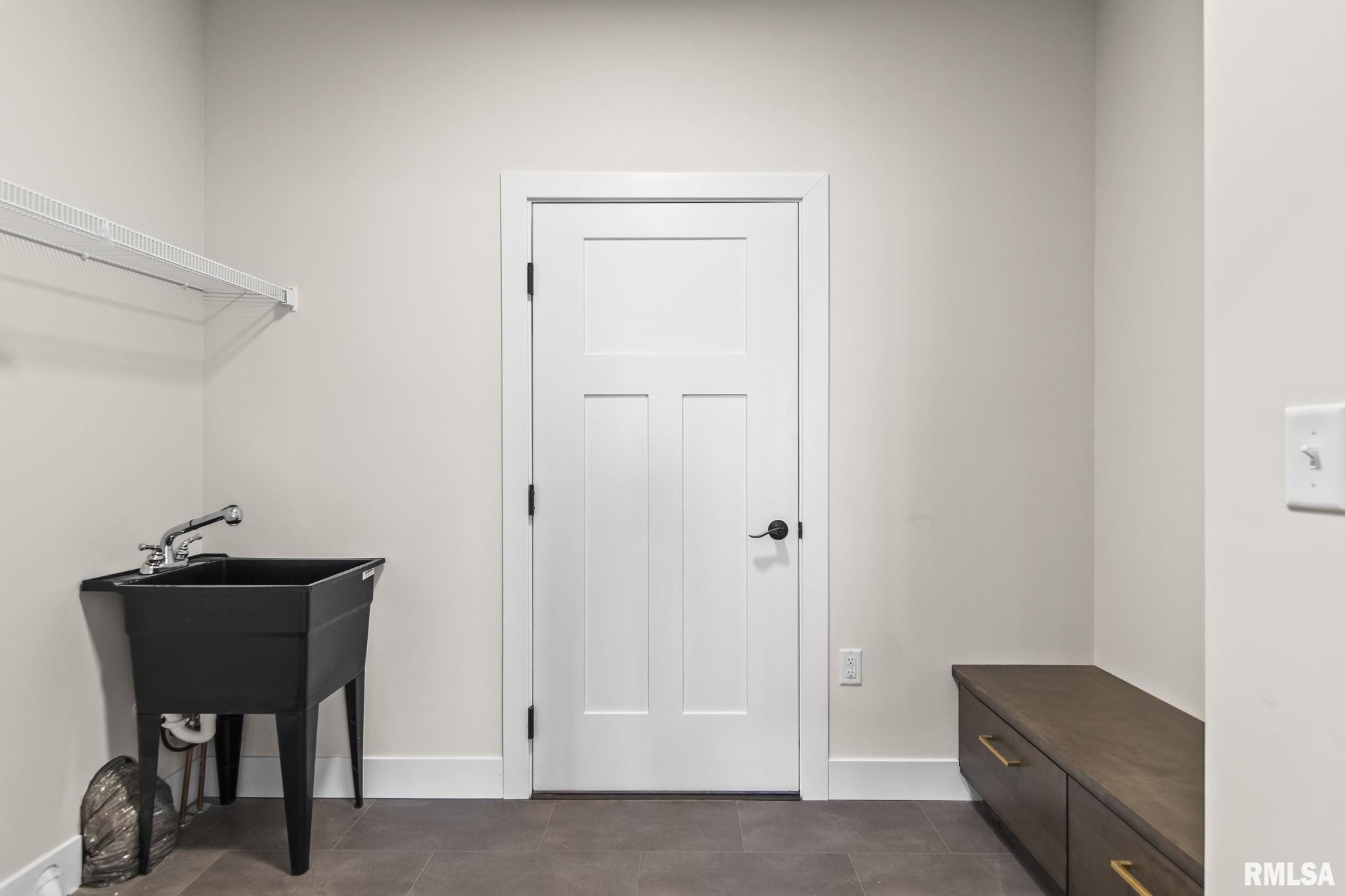 5305 Verdant Lane Springfield, IL 62711 - Photo 24 of 33