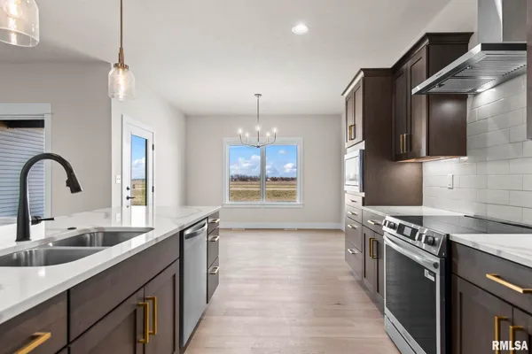 $440,000 | 5305 Verdant Lane, Springfield, IL 62711