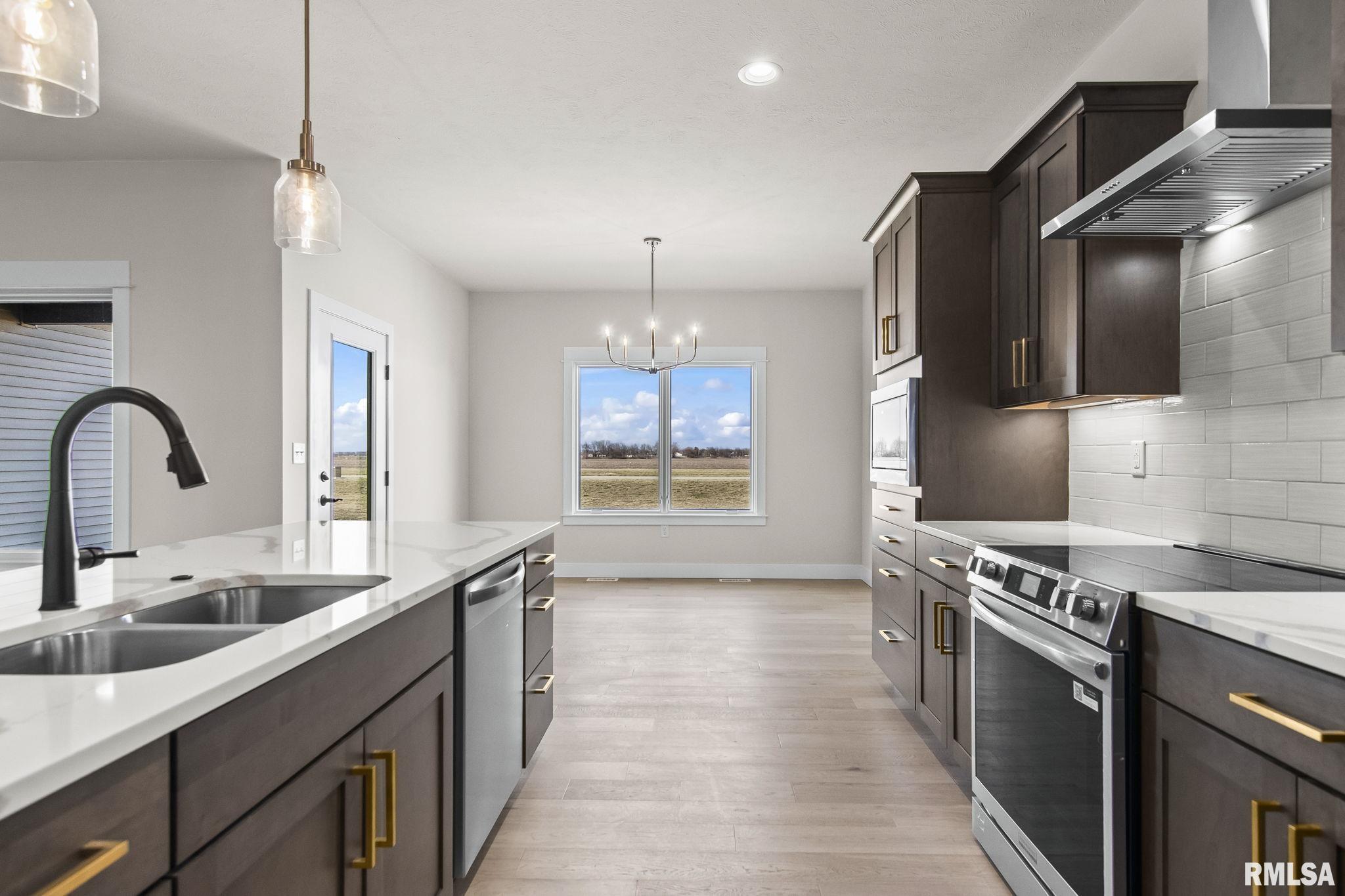 5305 Verdant Lane Springfield, IL 62711 - Photo 6 of 33