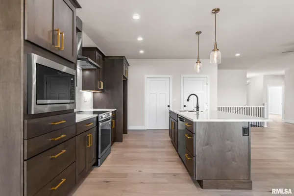 $440,000 | 5305 Verdant Lane, Springfield, IL 62711