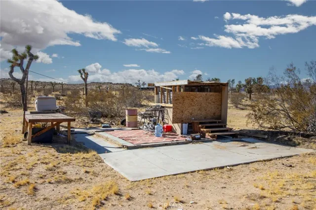 $40,000 | 4 Burke, Landers, CA 92285