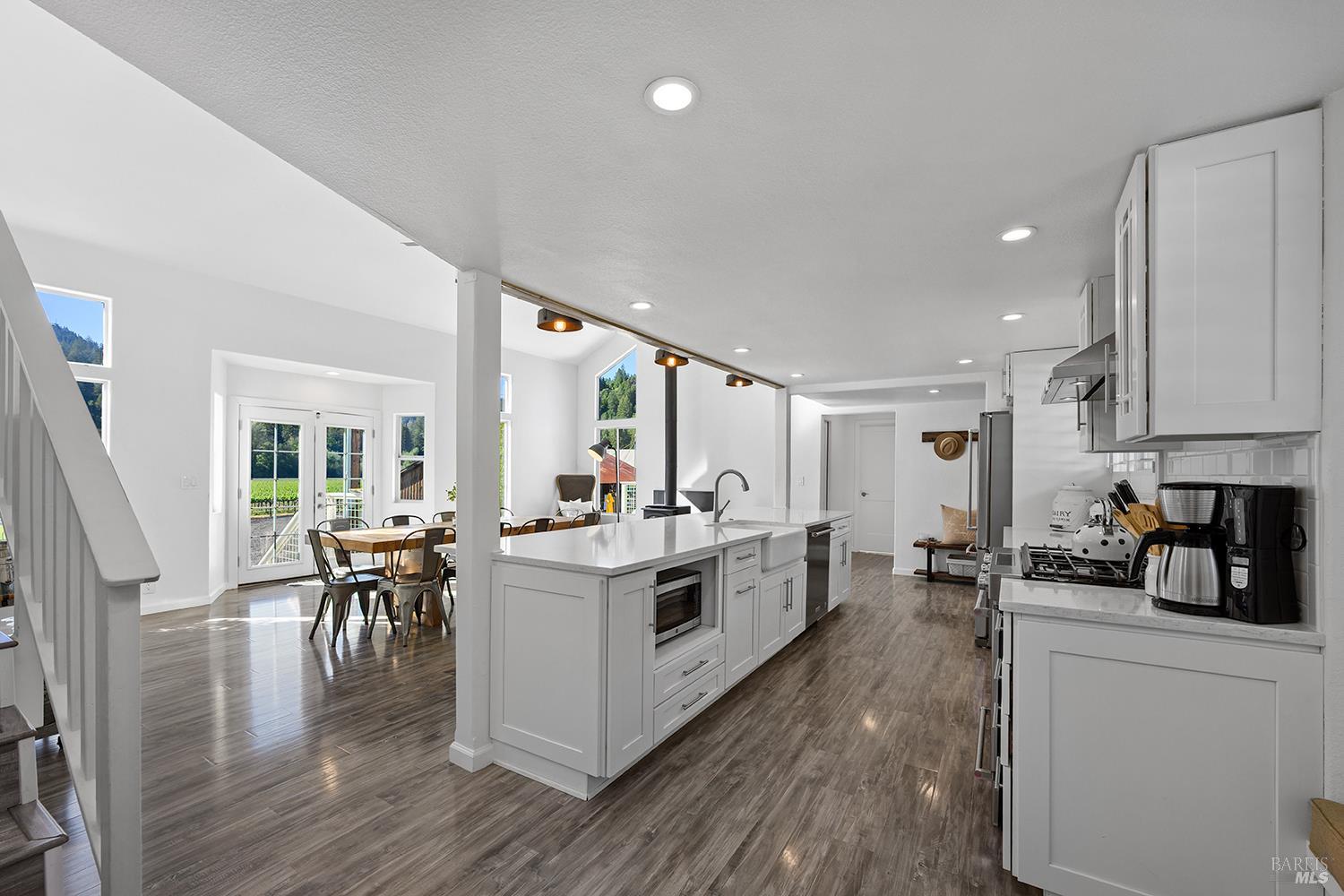 16530 Laughlin Road Guerneville, CA 95446 - Photo 14 of 57