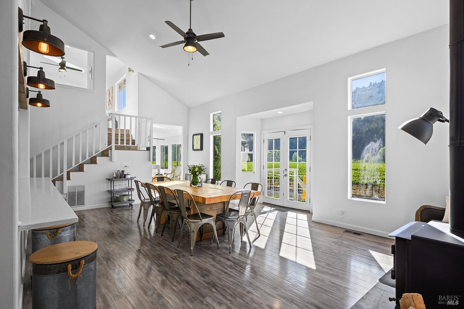 16530 Laughlin Road Guerneville, CA 95446 - Photo 15 of 57