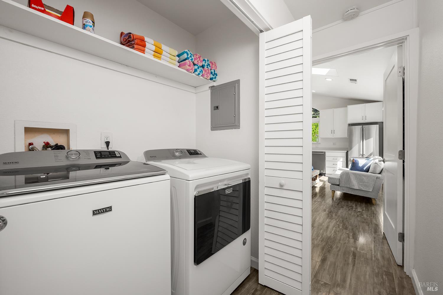 16530 Laughlin Road Guerneville, CA 95446 - Photo 27 of 57 2nd laundry area next to the junior suite