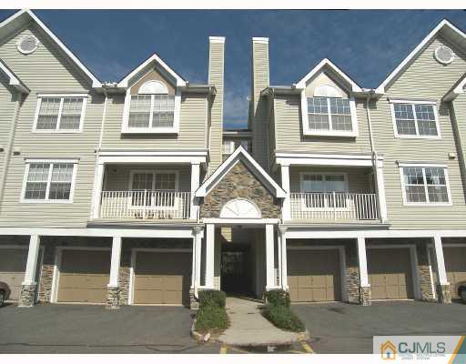 271 Prestwick Way Edison, NJ 08820 - Photo 2 of 8 Gallery Image 2
