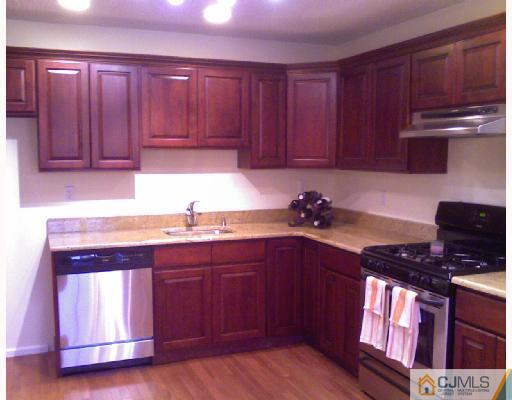 271 Prestwick Way Edison, NJ 08820 - Photo 4 of 8 Gallery Image 4