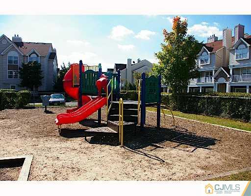 271 Prestwick Way Edison, NJ 08820 - Photo 8 of 8 Gallery Image 8