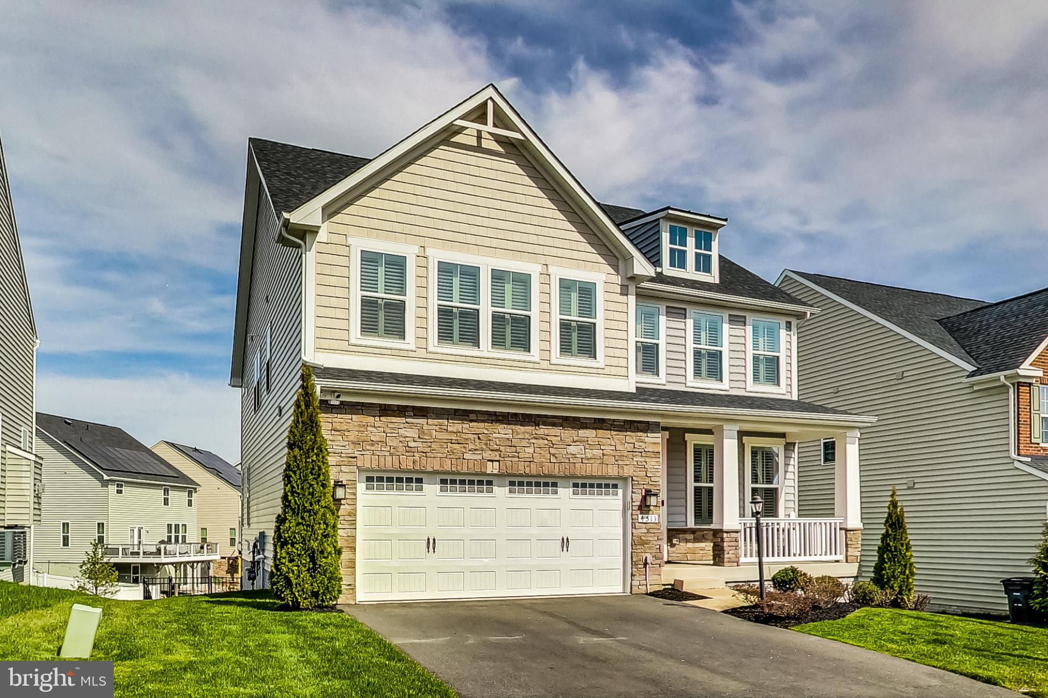 4513 Cotswold Manor Loop Woodbridge, VA 22192 - Photo 2 of 73