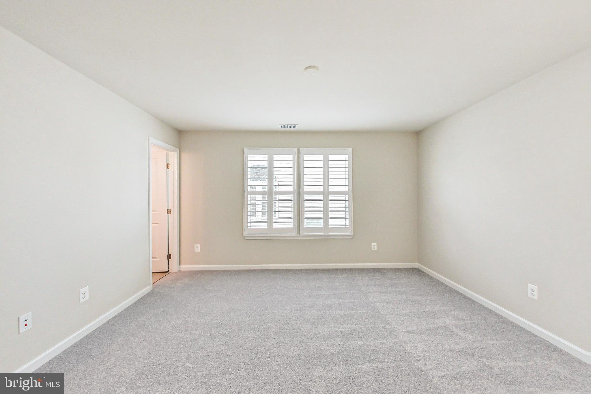 4513 Cotswold Manor Loop Woodbridge, VA 22192 - Photo 34 of 73 Bedroom suite #2