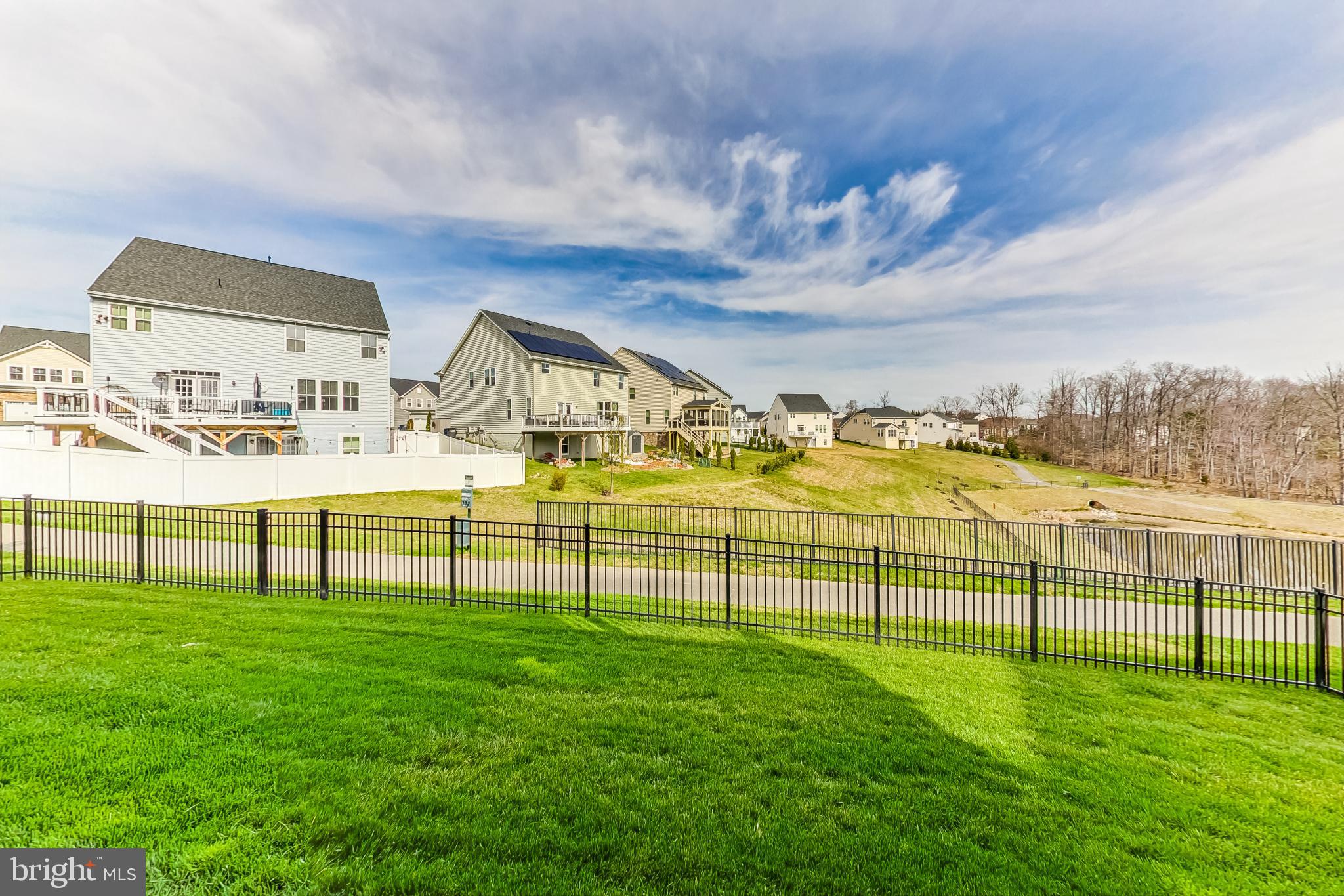 4513 Cotswold Manor Loop Woodbridge, VA 22192 - Photo 70 of 73 Backyard overlooks common area; no house behind it
