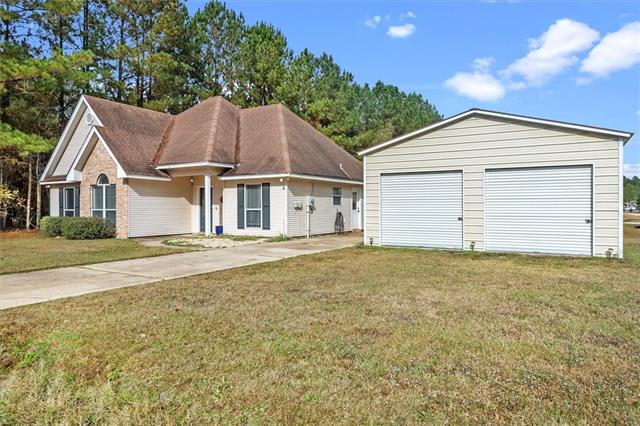 22059 Hoffman Road Mandeville, LA 70471 - Photo 2 of 21