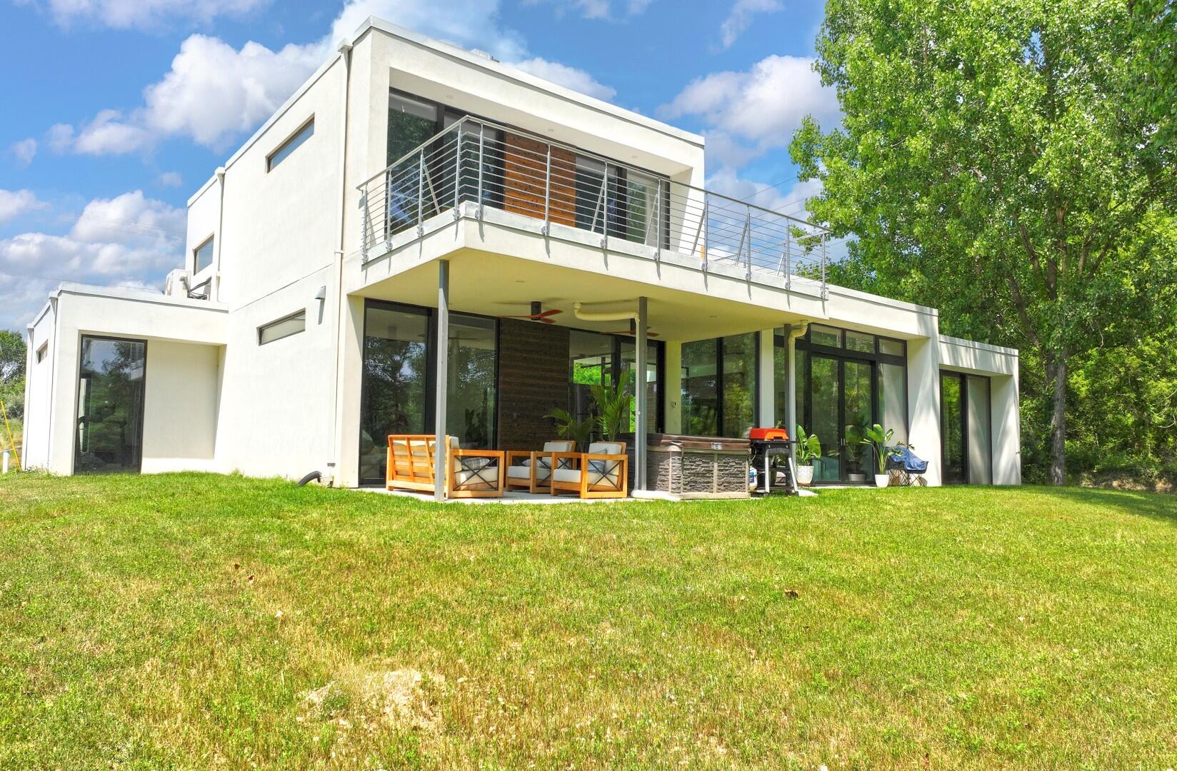 5980 Cherry Hill Road Ann Arbor, MI 48105 - Photo 39 of 44 The Benefit of Luxury (14)