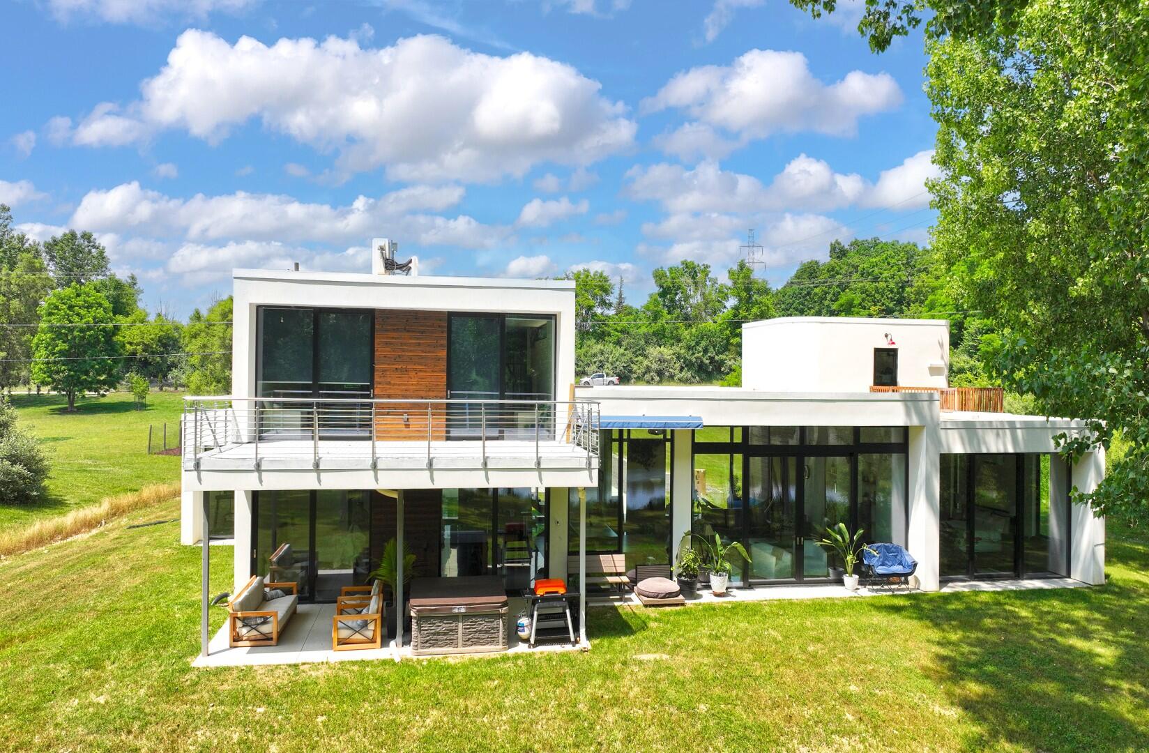 5980 Cherry Hill Road Ann Arbor, MI 48105 - Photo 40 of 44 The Benefit of Luxury (18)