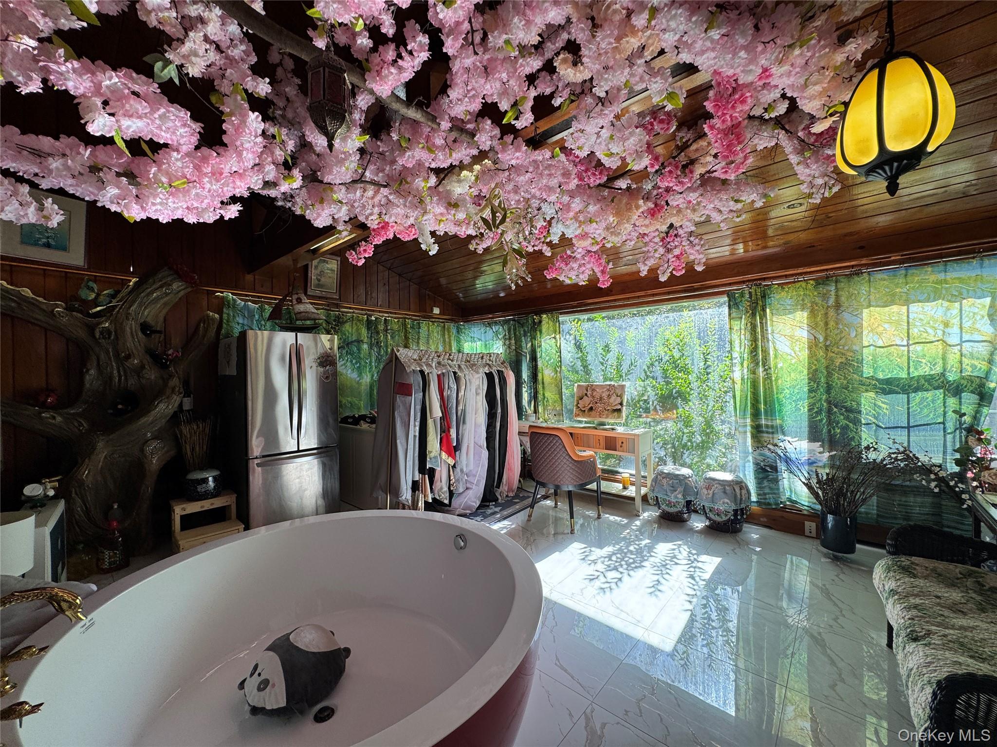 16 Ascot Ridge Great Neck, NY 11021 - Photo 18 of 23 Detailed view of freestanding refrigerator