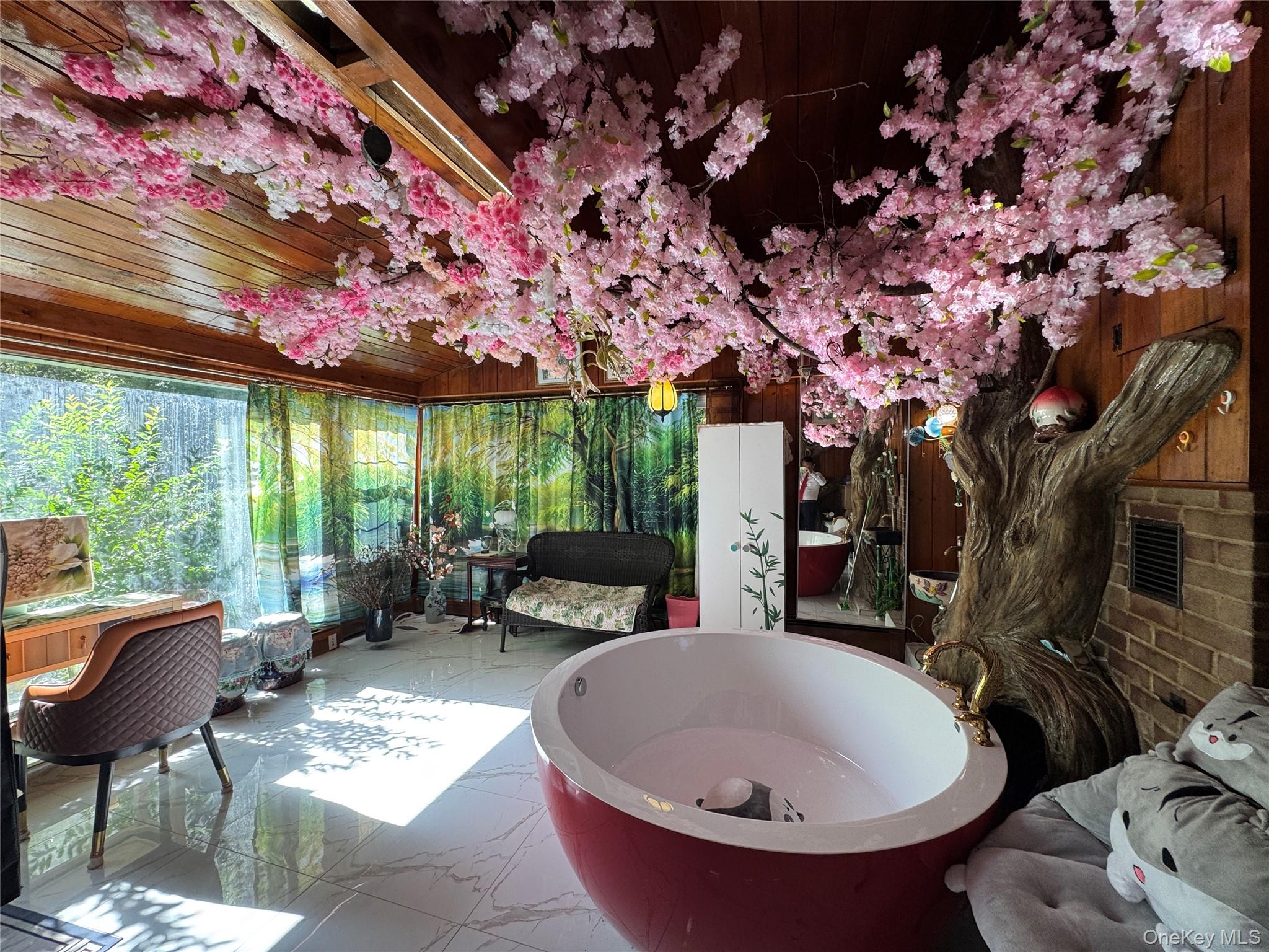 16 Ascot Ridge Great Neck, NY 11021 - Photo 19 of 23