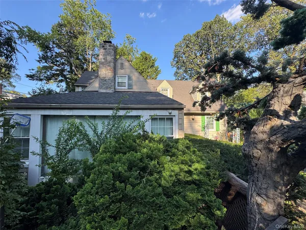 $1,756,000 | 16 Ascot Ridge, Great Neck, NY 11021