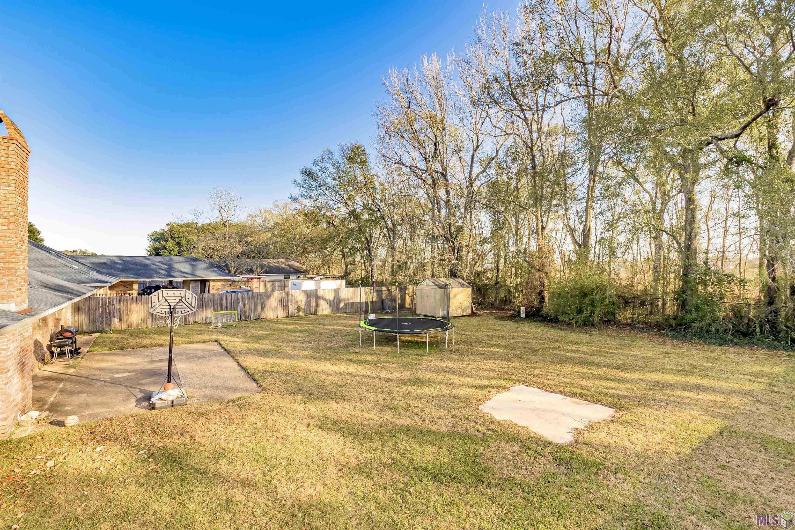10554 Big Bend Avenue Baton Rouge, LA 70814 - Photo 11 of 11 Large Backyard