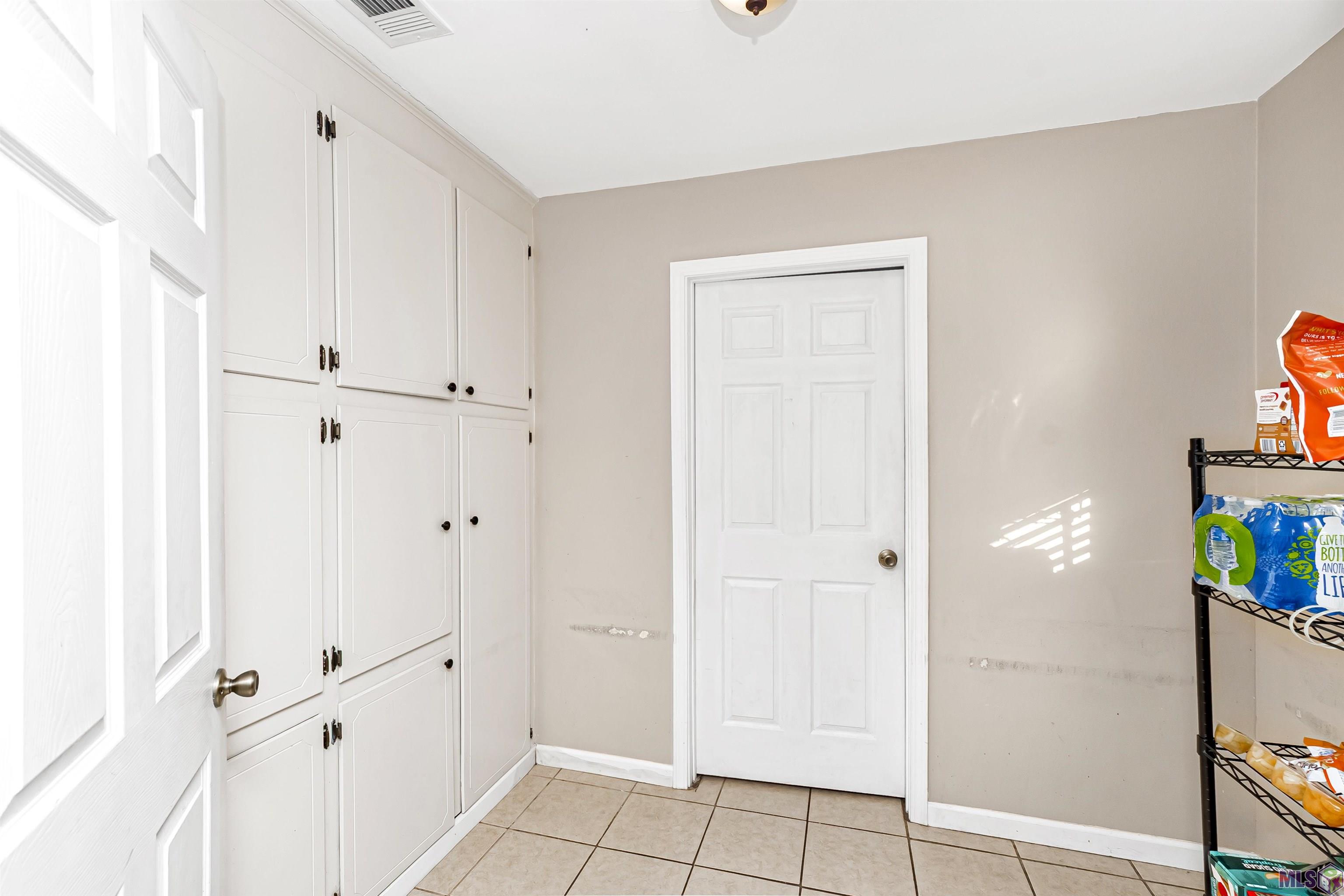 10554 Big Bend Avenue Baton Rouge, LA 70814 - Photo 5 of 11 Pantry
