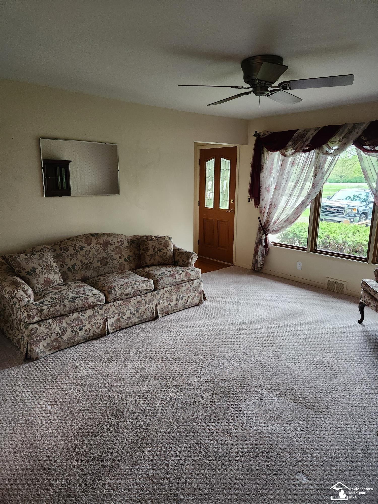 15565 Inkster Road Livonia, MI 48154 - Photo 7 of 27