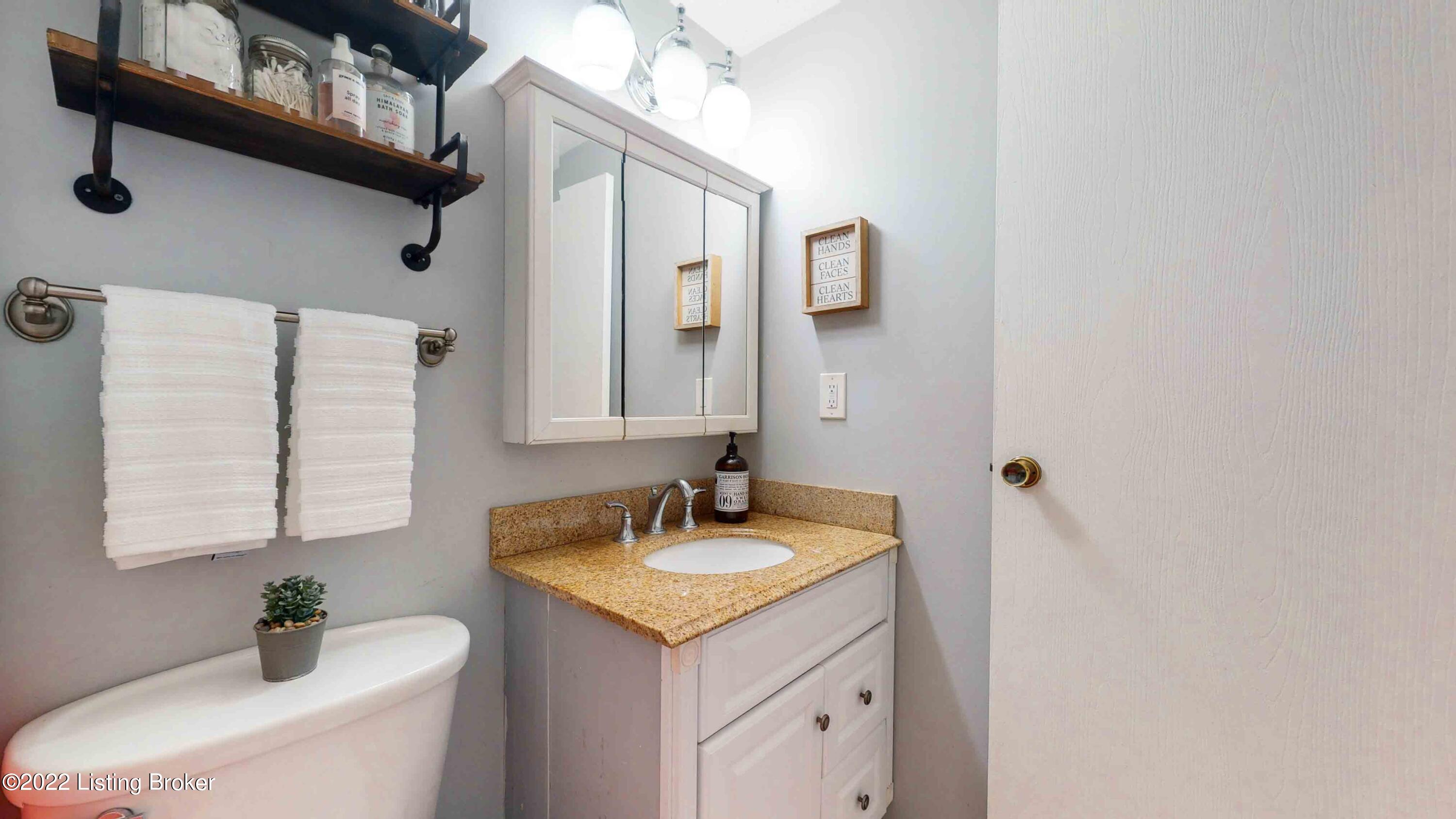 7402 Bluffington Road Louisville, KY 40291 - Photo 29 of 62 7402-Bluffington-Rd_033