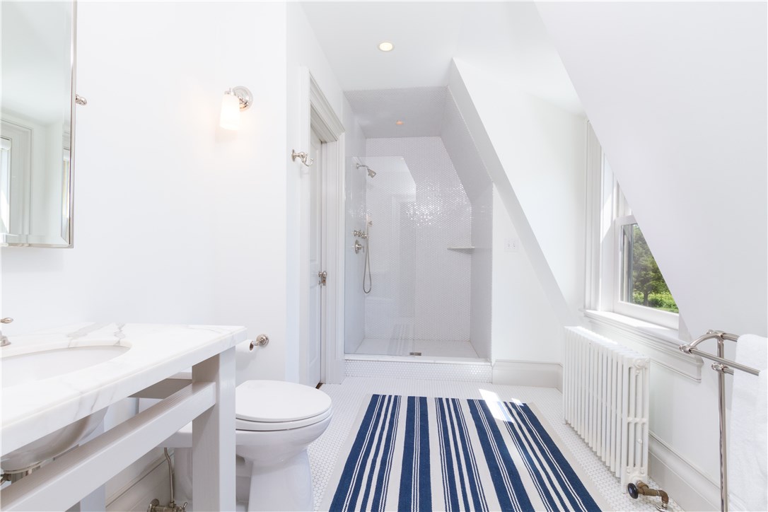 601 Beavertail Road Jamestown, RI 02835 - Photo 26 of 44