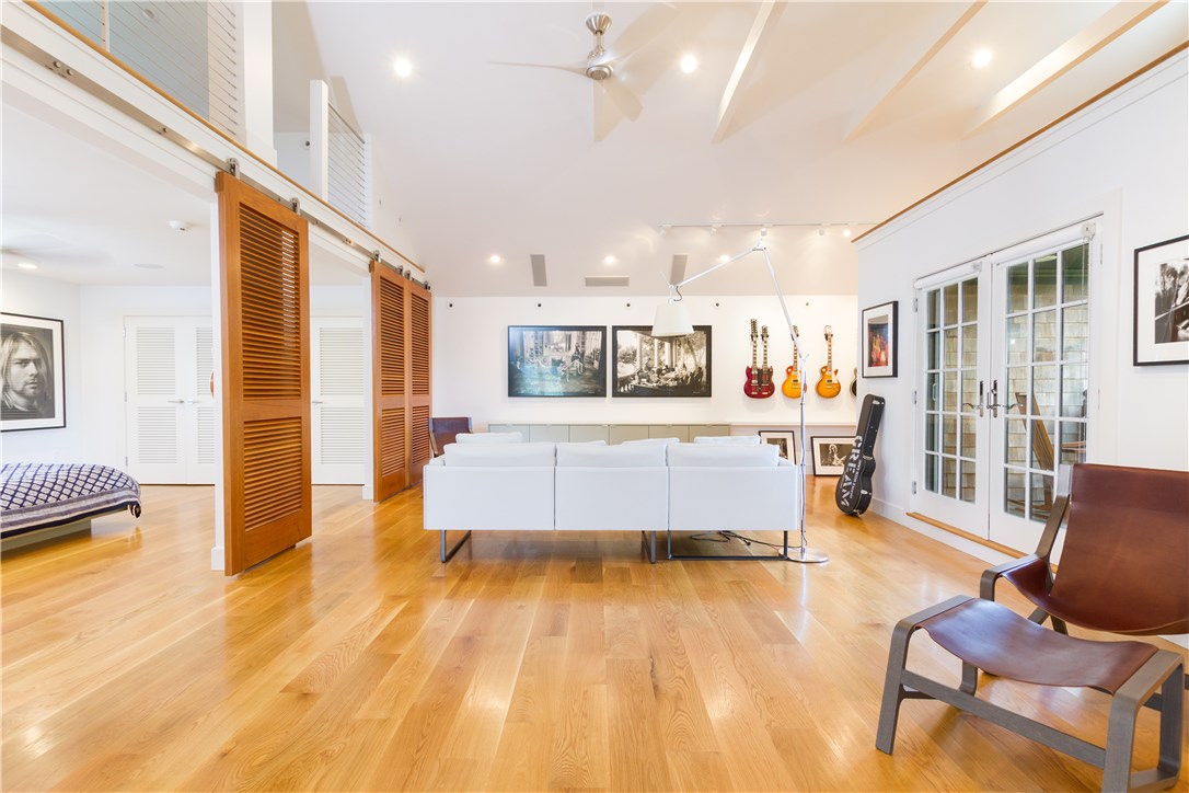 601 Beavertail Road Jamestown, RI 02835 - Photo 34 of 44