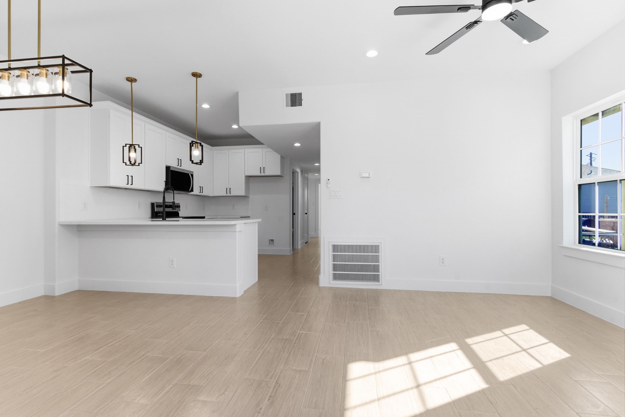 428 Rhode Island Street Houston, TX 77029 - Photo 9 of 50