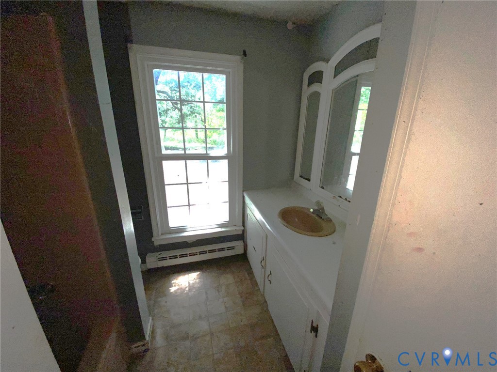 460 Thompson Avenue West Point, VA 23181 - Photo 18 of 29