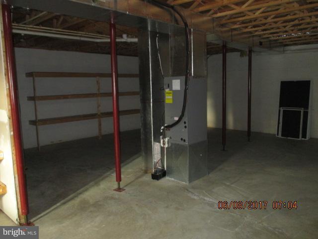 14226 Fairview Road Clear Spring, MD 21722 - Photo 15 of 17 Interior (General)