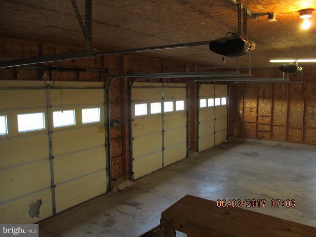 14226 Fairview Road Clear Spring, MD 21722 - Photo 16 of 17 Garage
