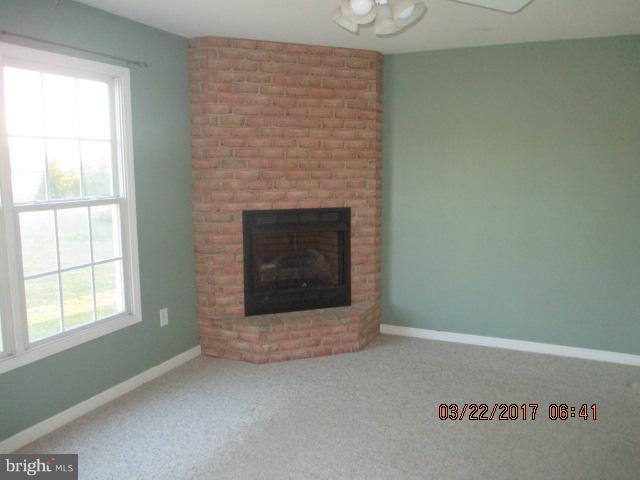 14226 Fairview Road Clear Spring, MD 21722 - Photo 10 of 17 Family Room
