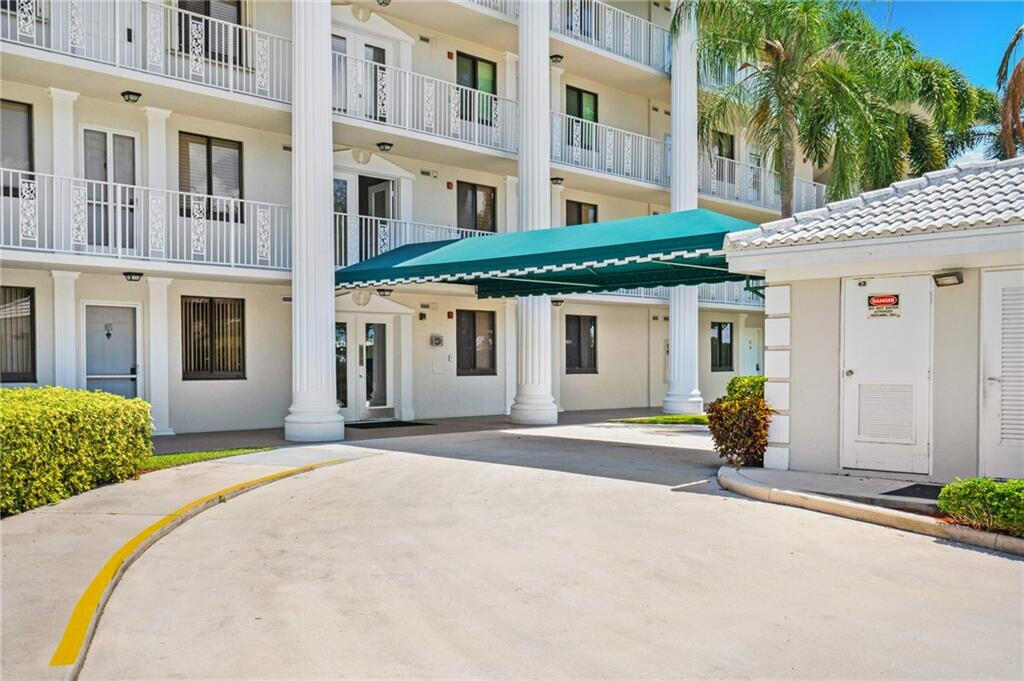 6133 Balboa Circle, Unit 301 Boca Raton, FL 33433 - Photo 41 of 49 20230124015347327437000000-o