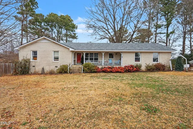 a front view of house with yard