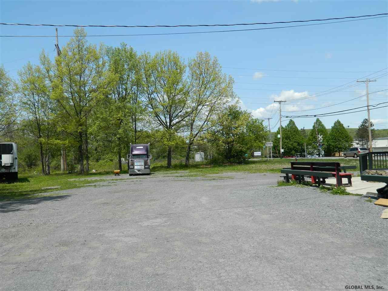 989 River Road Rotterdam, NY 12306 - Photo 18 of 24 Photo 18
